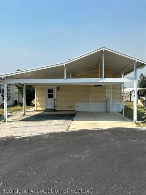 2161 New York Street 213, Frostproof, FL 33843