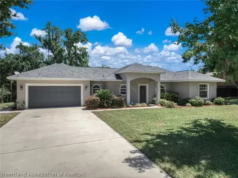 1071 Magnolia Ln, Wauchula, FL 33873