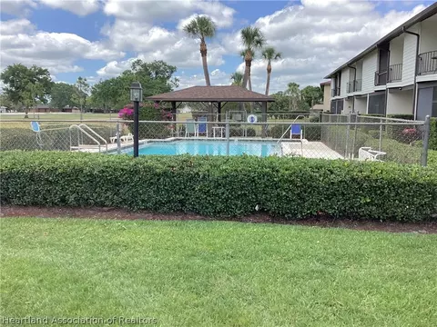 Exterior - 3711 Edgewater Dr, Sebring, FL 33872 photo 6 of 8