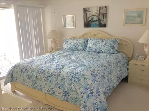 Bedroom - 3711 Edgewater Dr, Sebring, FL 33872 photo 5 of 5