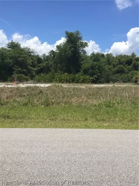 5513 Thunder Rd, Sebring, FL 33876 photo 2