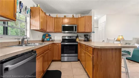 Kitchen - 4371 SE 49th Ct, Okeechobee, FL 34974 photo 1 of 1
