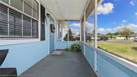 Exterior - 4371 SE 49th Ct, Okeechobee, FL 34974 photo 7 of 8