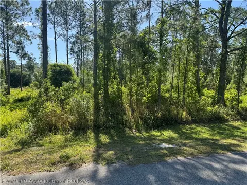 5200 Fettuccine Ave, Sebring, FL 33872