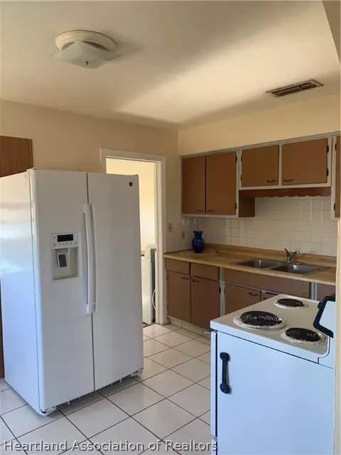 311 Raymond Ave, Frostproof, FL 33843 photo 2