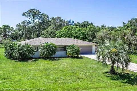 317 Spring Lake Blvd, Sebring, FL 33875