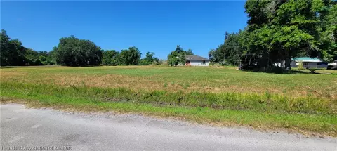 Sally Place, Wauchula, FL 33873
