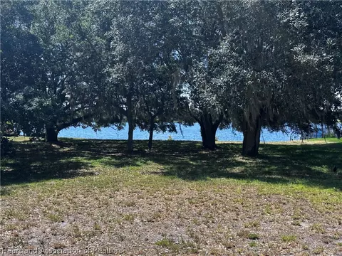 5077 Lake Regency Dr, Sebring, FL 33875
