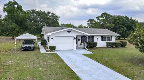 4924 Lakewood Rd, Sebring, FL 33875