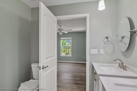 Bath - 4322 Jaguar Dr, Sebring, FL 33872 photo 2 of 3