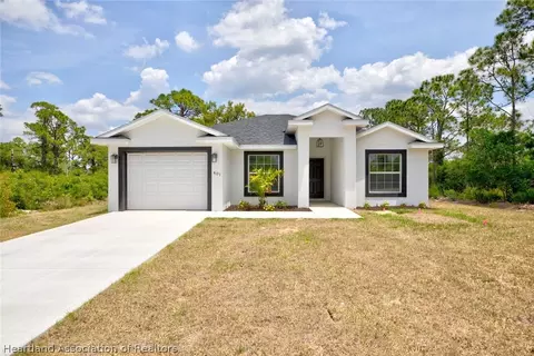 401 Nichele Blvd, Lake Placid, FL 33852