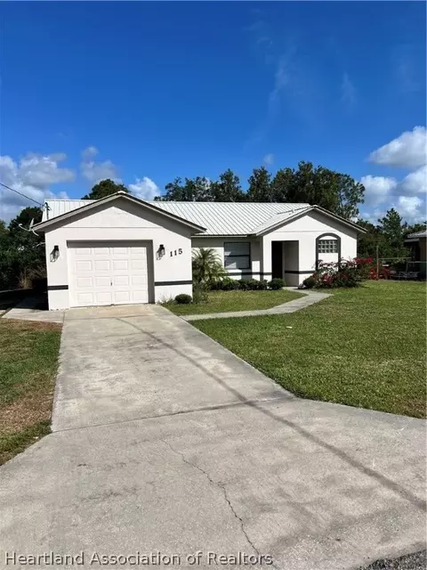 115 Bimini St NE, Lake Placid, FL 33852
