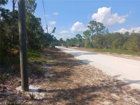 817 Hanover Ave, Sebring, FL 33872 photo 1