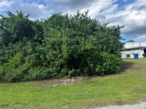 3023 N Tulip Rd, La Belle, FL 33935