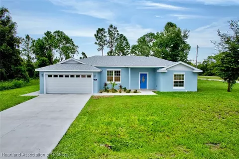 91 Golden Eagle Ct NW, Lake Placid, FL 33852