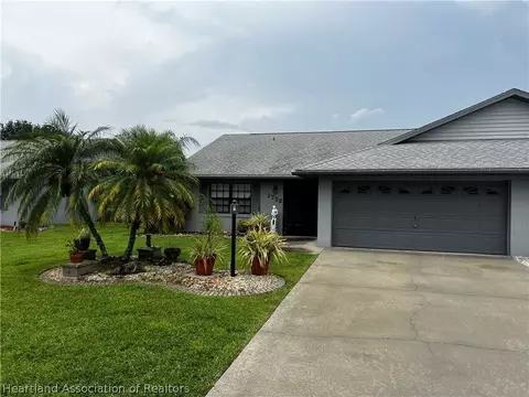 1732 W Orangewood Ln, Avon Park, FL 33825