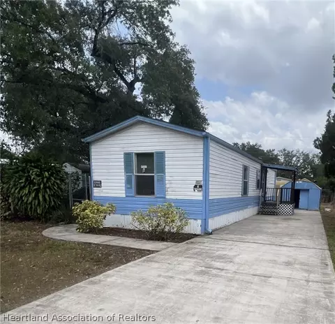 4717 Mundell Ave, Sebring, FL 33870