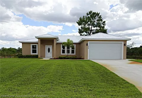 338 Swallow Dr, Lake Placid, FL 33852