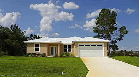503 Lake Helen Dr, Lake Placid, FL 33852