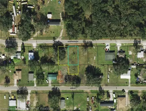 658 Honeysuckle St, Wauchula, FL 33873