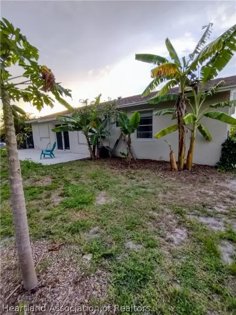 Exterior - 1210 Mohican Blvd, Jupiter, FL 33458 photo 4 of 10