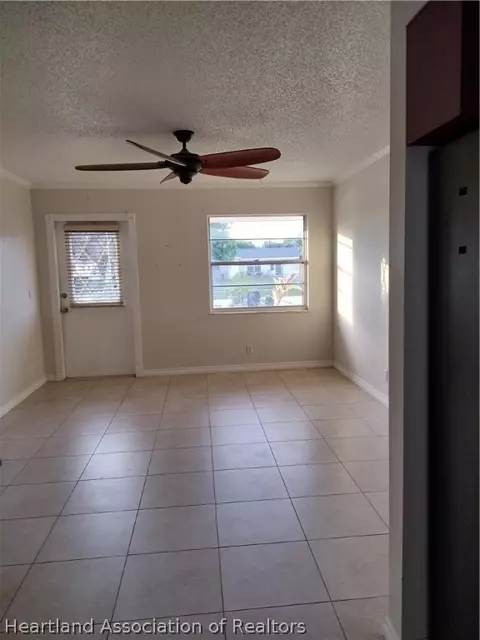 Living - 1210 Mohican Blvd, Jupiter, FL 33458 photo 2 of 2