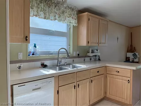 2527 SE 32 St, Okeechobee, FL 34974 photo 5