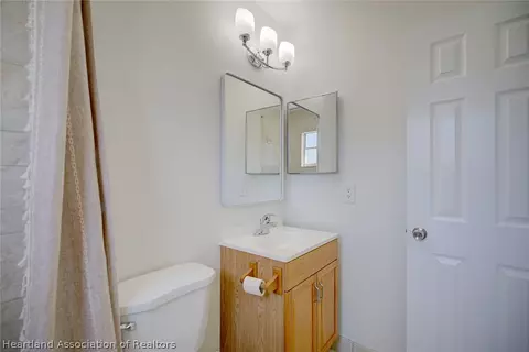 Bath - 4232 Capri St, Sebring, FL 33872 photo 3 of 3
