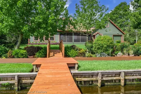 Exterior - 2432 Pine Needle Dr, Sebring, FL 33875 photo 4 of 7