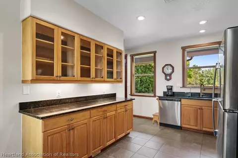 Kitchen - 2432 Pine Needle Dr, Sebring, FL 33875 photo 2 of 4