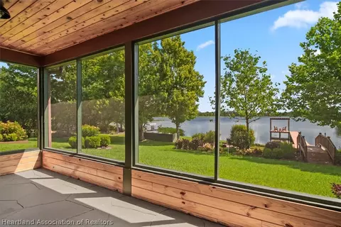 Exterior - 2432 Pine Needle Dr, Sebring, FL 33875 photo 5 of 7