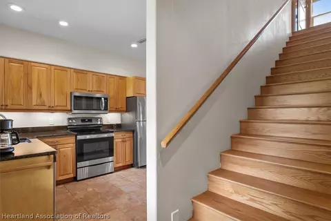 Entry Way - 2432 Pine Needle Dr, Sebring, FL 33875 photo 1 of 1