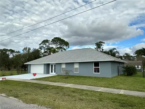 3824 Westminster Rd, Sebring, FL 33875 photo 2