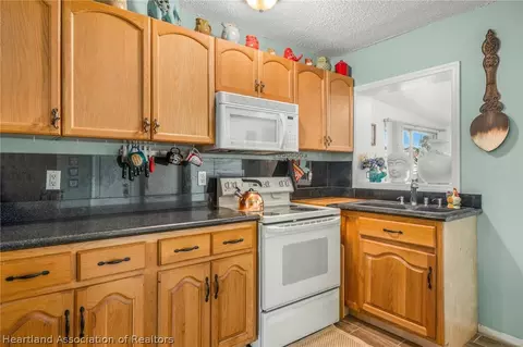 921 Killarney Dr, Sebring, FL 33870 photo 14