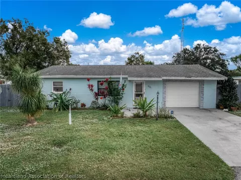 921 Killarney Dr, Sebring, FL 33870
