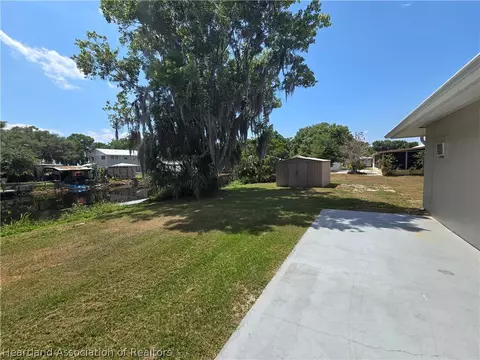 1559 Lakeshore Dr, Lorida, FL 33857 photo 18
