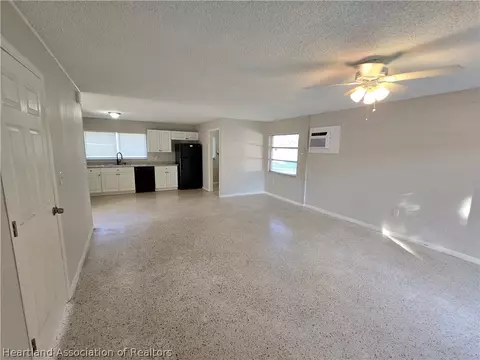 1559 Lakeshore Dr, Lorida, FL 33857 photo 3