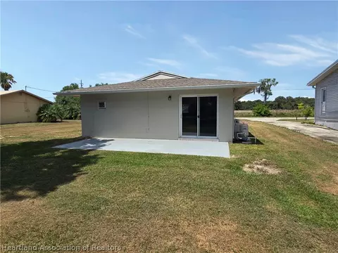 1559 Lakeshore Dr, Lorida, FL 33857 photo 17