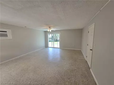 1559 Lakeshore Dr, Lorida, FL 33857 photo 2