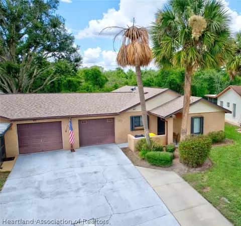 70 Jasmine St, Lake Placid, FL 33852