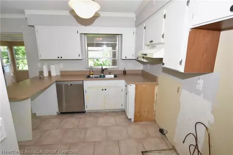 313 Robin Ave, Sebring, FL 33870 photo 8