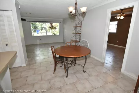 313 Robin Ave, Sebring, FL 33870 photo 10