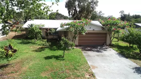 313 Robin Ave, Sebring, FL 33870 photo 2