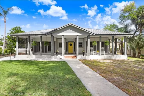 605 24th Ave SW, Ruskin, FL 33570