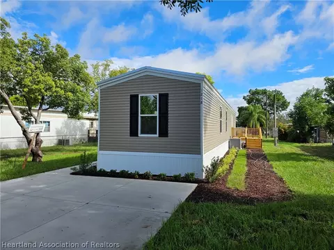 1218 Head St, Avon Park, FL 33825