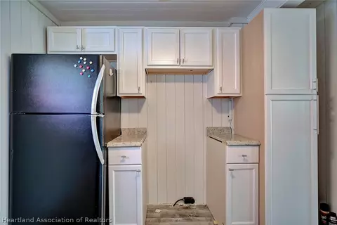 Kitchen - 419 E 9th St, Frostproof, FL 33843 photo 4 of 5