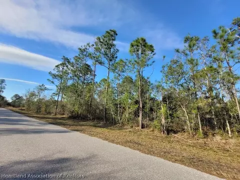 8728 Granada Blvd, Sebring, FL 33872