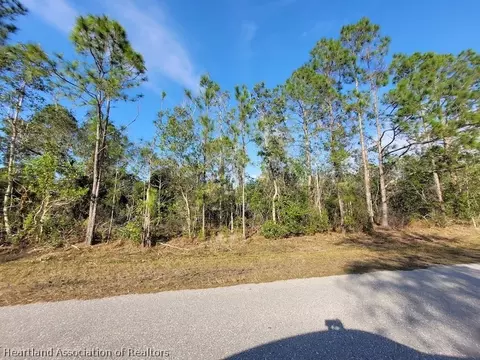 8722 Granada Blvd, Sebring, FL 33872