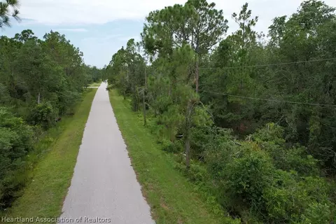 8722 Granada Blvd, Sebring, FL 33872 photo 2