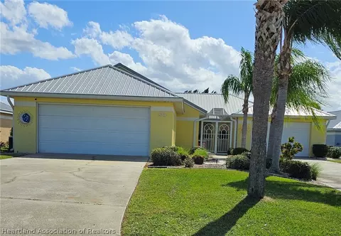 36 Clubhouse Ln, Sebring, FL 33876